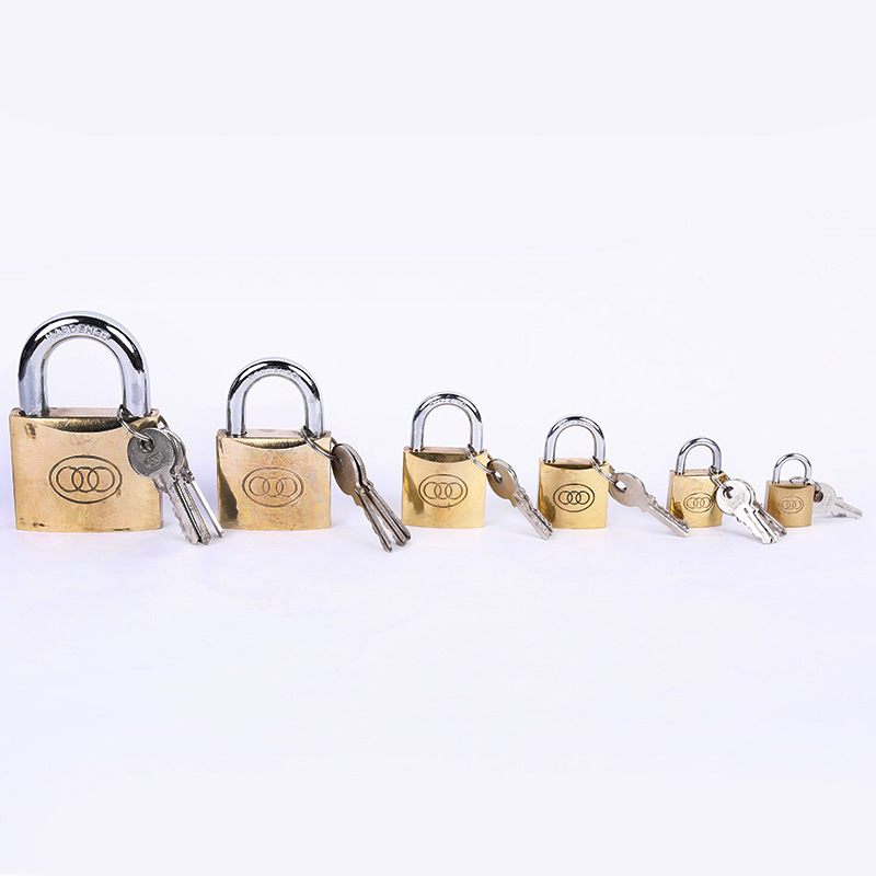 Wholesale of three-ring copper locks, pure copper padlocks, custom-made through-opening padlocks, old-fashioned large iron doors, and three-ring padlocks Application Scenario
