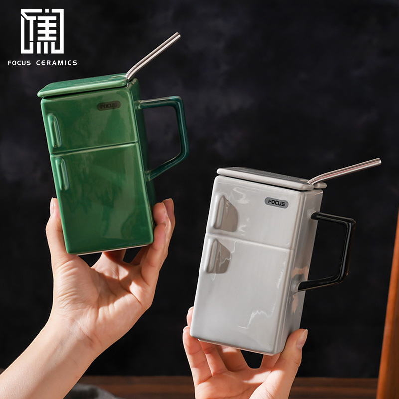 Creativo retro refrigerador con tapa pajita tazas de cerámica extravagante oficina pareja regalo taza de café Application Scenario