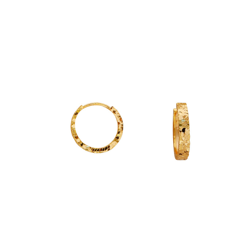 The "Crushed Bingbing ear Buckle" is a niche design for women with a simple and elegant style. It is a versatile plain ring earring and a new bestseller in 2026 Item Picture