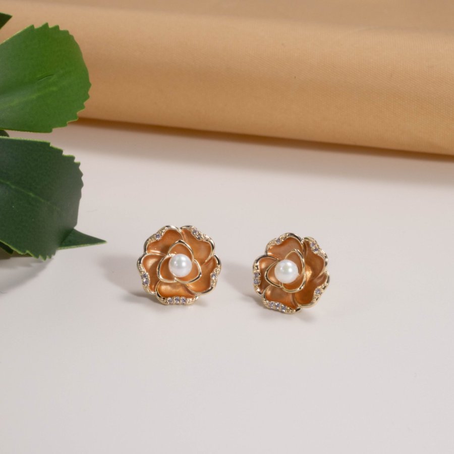 New copper-plated real gold S925 silver needle fashion bestseller, light luxury golden camellia long tassel stud earrings, niche high-end feel, gold gold earrings and earrings for women thumbnail