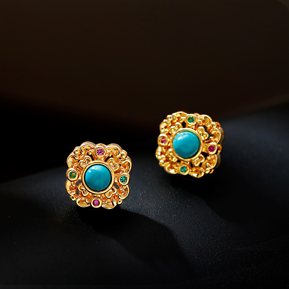 Hyacinth's original retro Hong Kong-style turquoise square stud earrings are a niche design hit on Douyin in 2025 Specification image