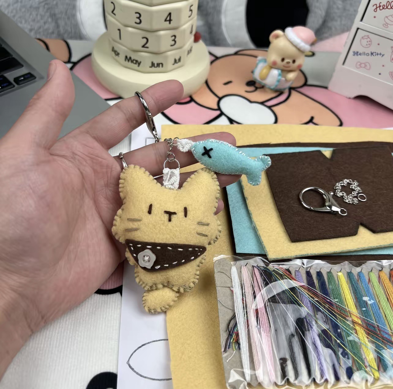 可爱的小猫小鱼香囊背包挂件手工DIY钥匙扣材料包送男生女生礼物图