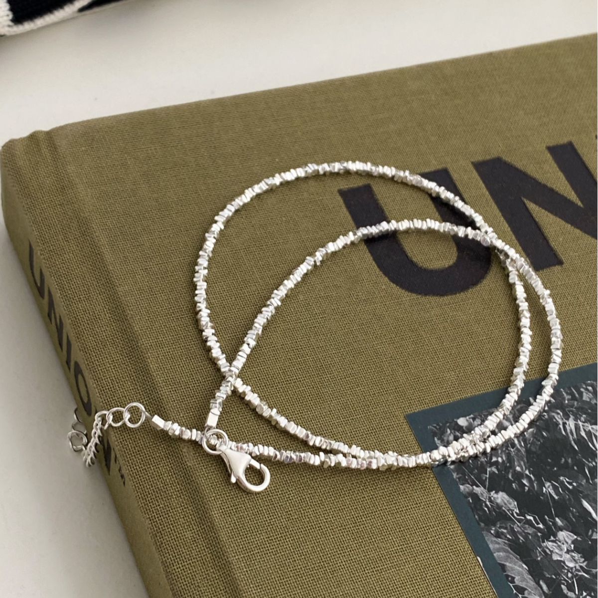 925 silver layering plain chain collarbone chain, women's ins high-end silver jewelry, niche and simple, a few pieces of broken silver necklace full figure