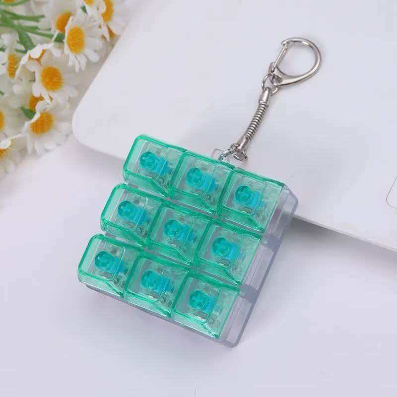In-stock direct delivery 9-grid key decompression keychain creative mechanical keyboard pendant, cross-border bestseller educational toy Specification image