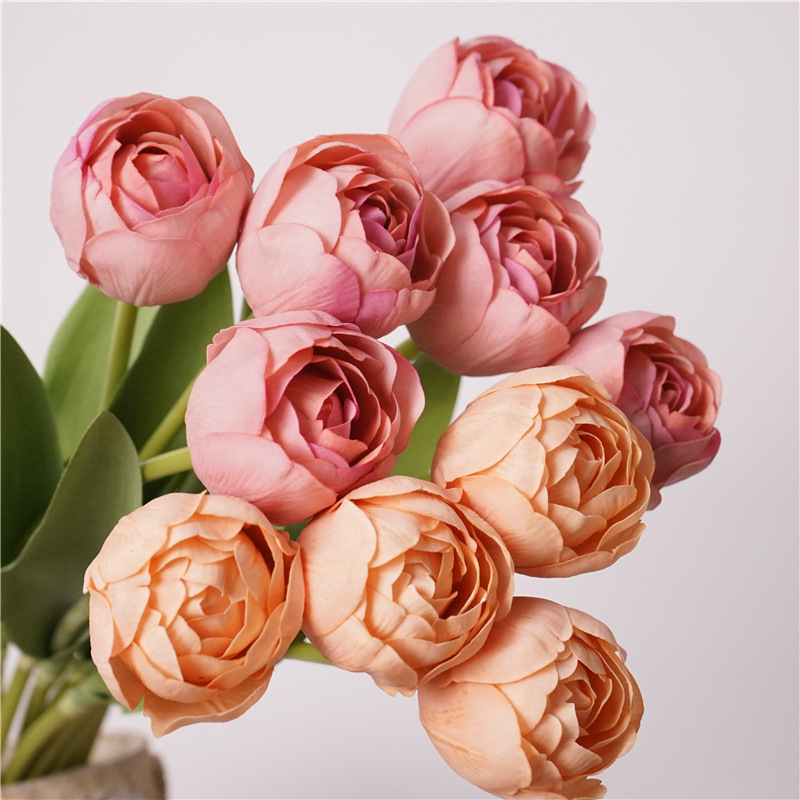 轻奢仿真山茶郁金香房间卧室客厅装饰民宿装饰手捧花束摆拍照道具产品图