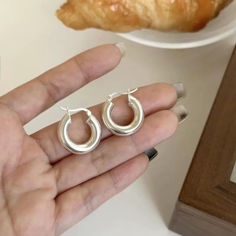 S925 sterling silver 3.3-day single, same style circle earrings, a niche and high-end feel, French geometric silver ear rings, hip-hop earrings