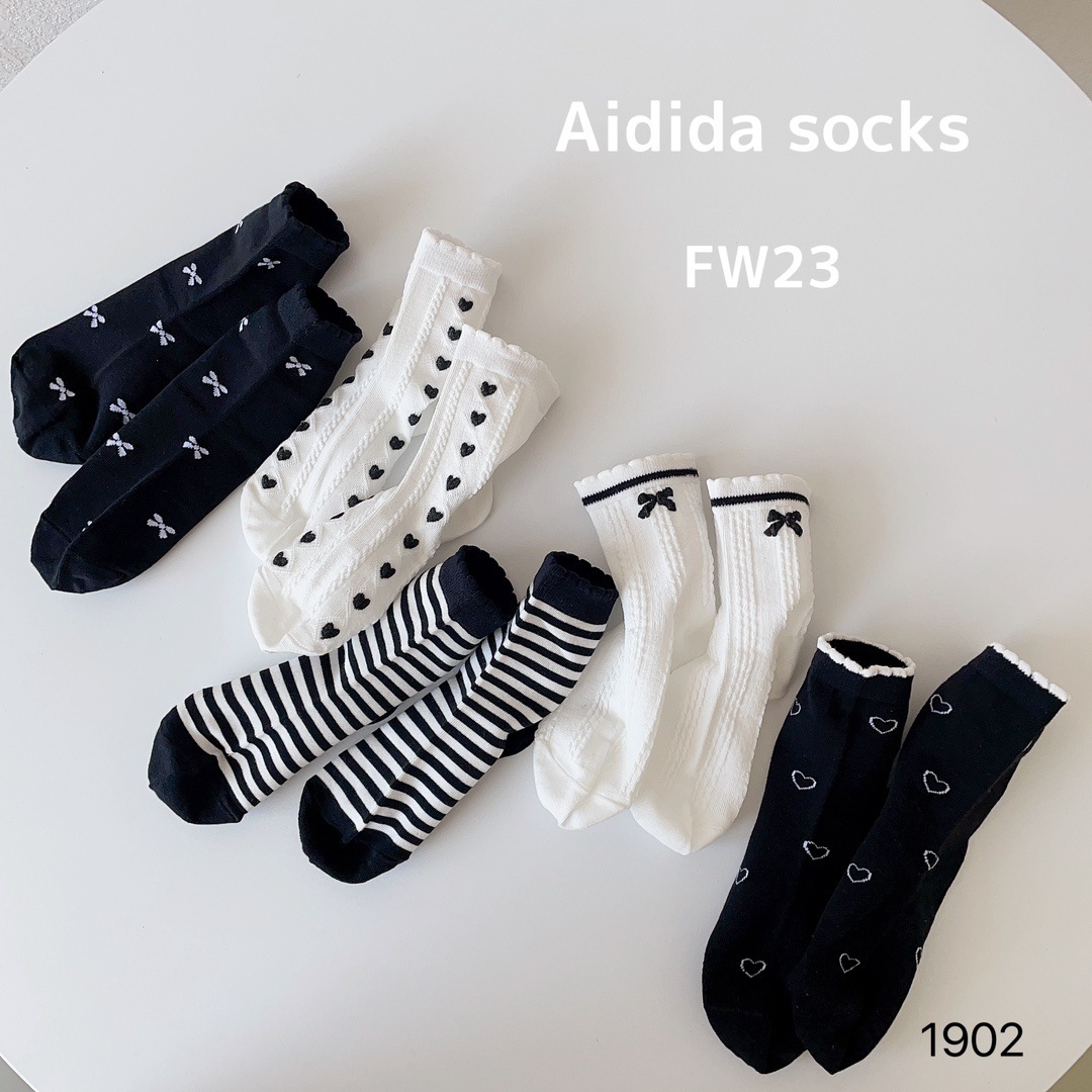 Aidida 1902 Boys' and Girls' Socks 2024 Spring, Autumn and Winter Cotton Black and White Small heart-shaped Lace mid-calf Socks