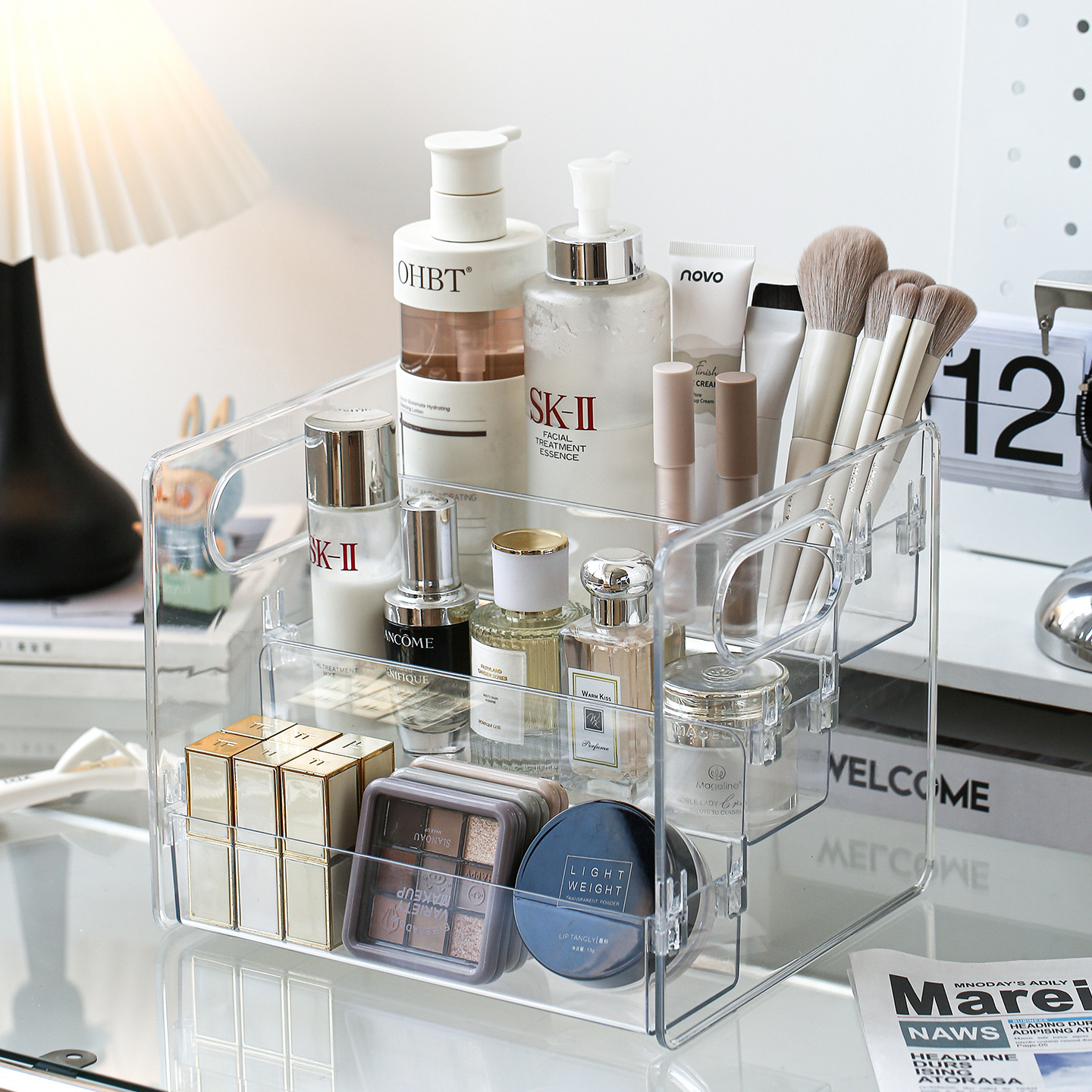 化妆品置物架亚克力透明梳妆台香水护肤品粉扑口红整理桌面收纳盒