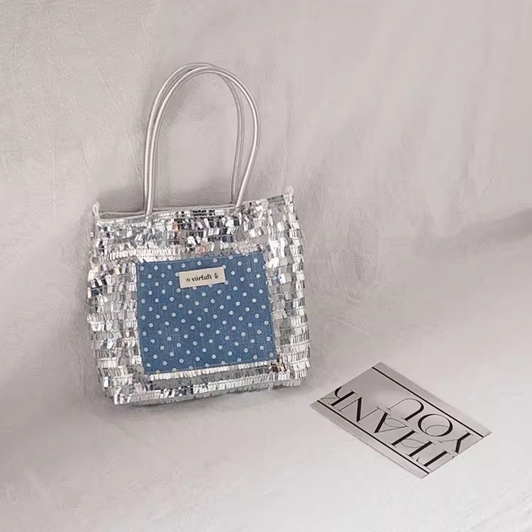 Cross border mini wave light piece llevar bolso pequeño cuadrado bolso de lona de diseño de nicho premium sense bolso de hombro cruzado bolsa de viaje bolsa de mano bolsa de flecos bolsa de mujer bolsa de lentejuelas Specification image