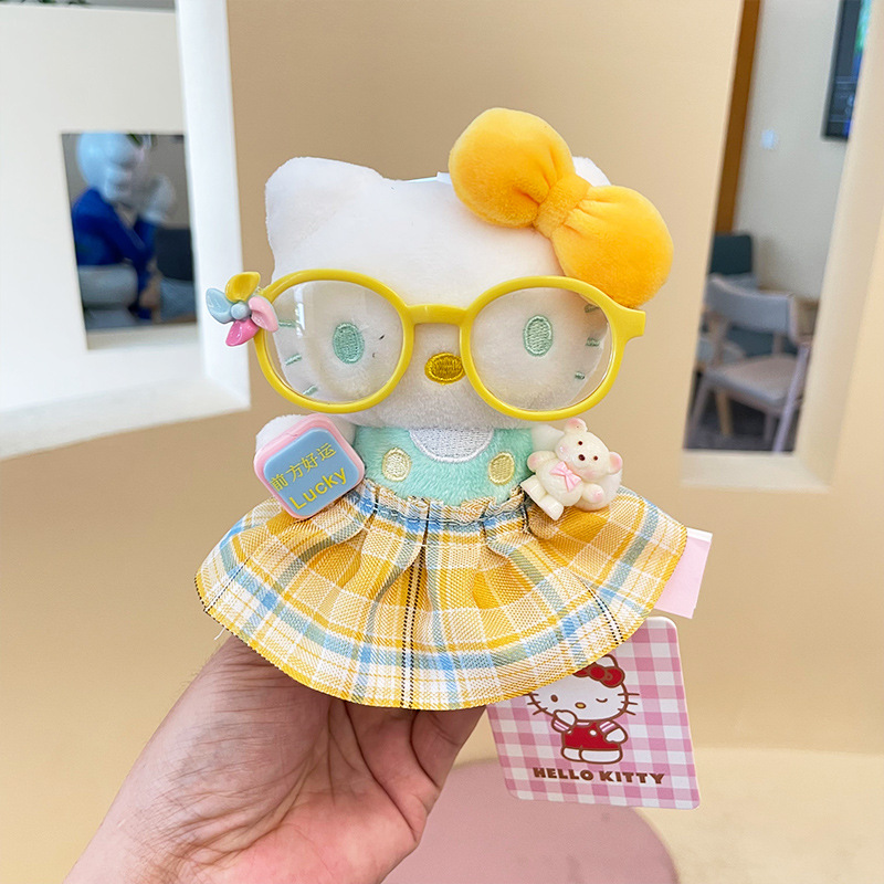 Cute hellokitty small pendant, Hello kitty plush toy, Kitty doll keychain bag pendant Application Scenario