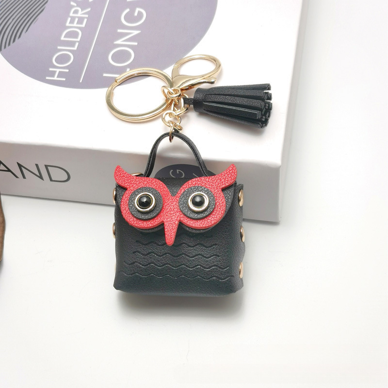 Cross-border Korean version creative leather owl coin purse keychain, cute cartoon bag pendant, car tassel chain Application Scenario