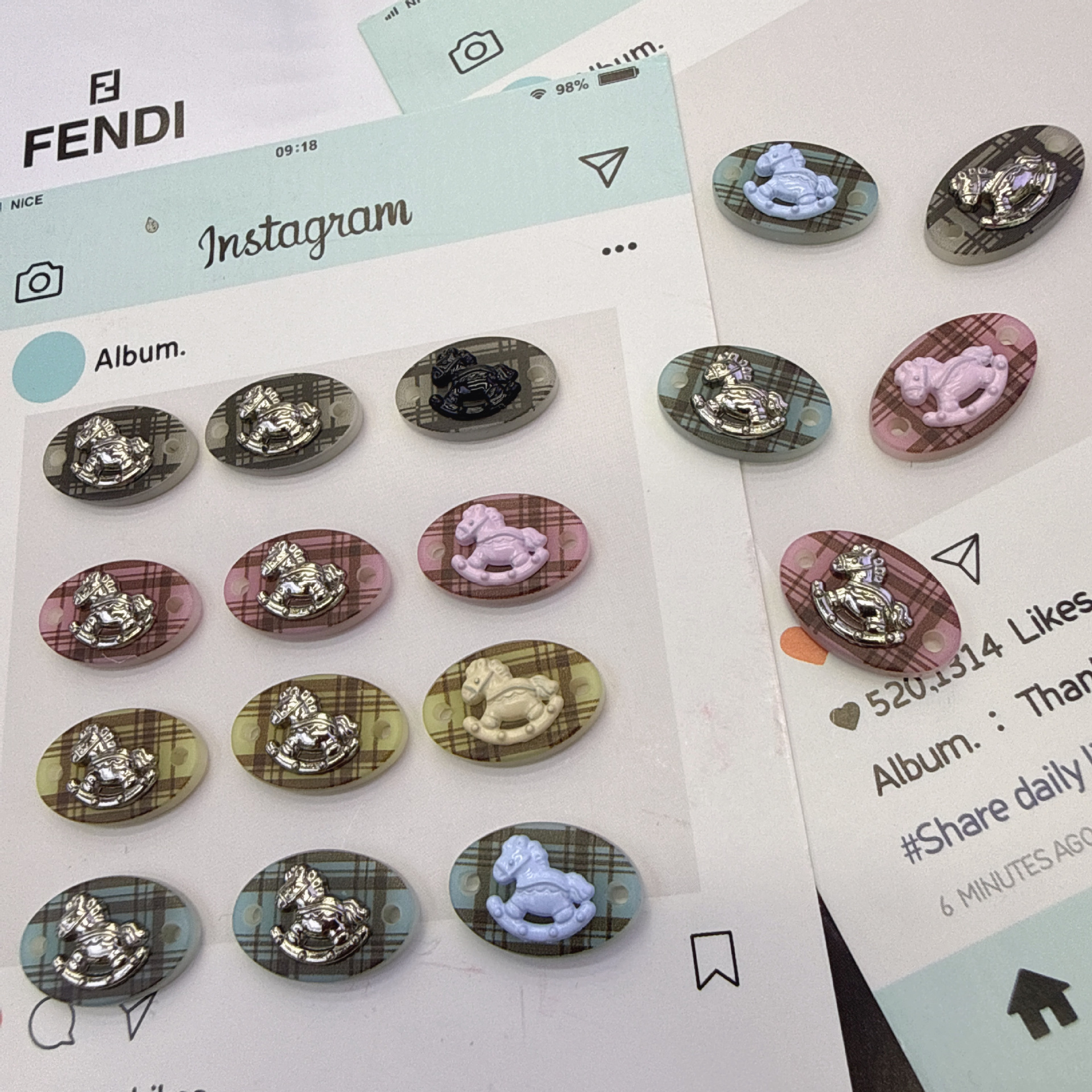 峻恺彩色小马树脂标牌纽扣合金字母椭圆仿贝衣标针织衫毛衣装饰扣