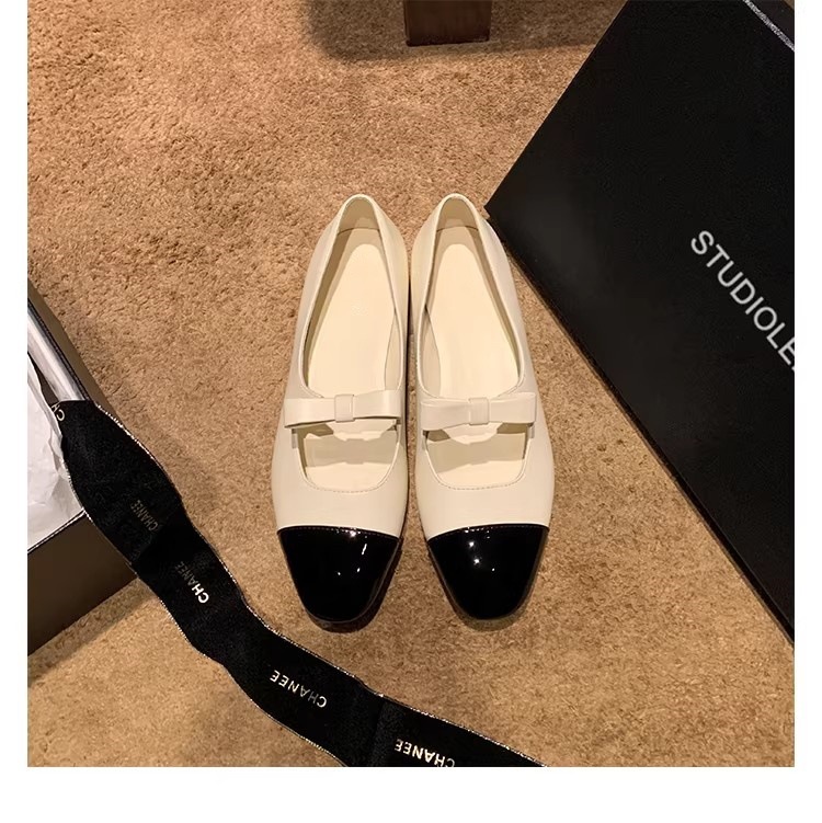The 2026 new style of Chanel-style shallow bow flat Mary Jane women's shoes, a one-step ballet shoe that pairs well with a skirt details Picture