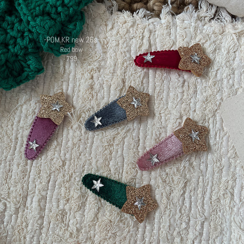 The new Korean-style cute and playful five-pointed star hair clip is a handcrafted children's side bangs clip that can be used for girls Application Scenario