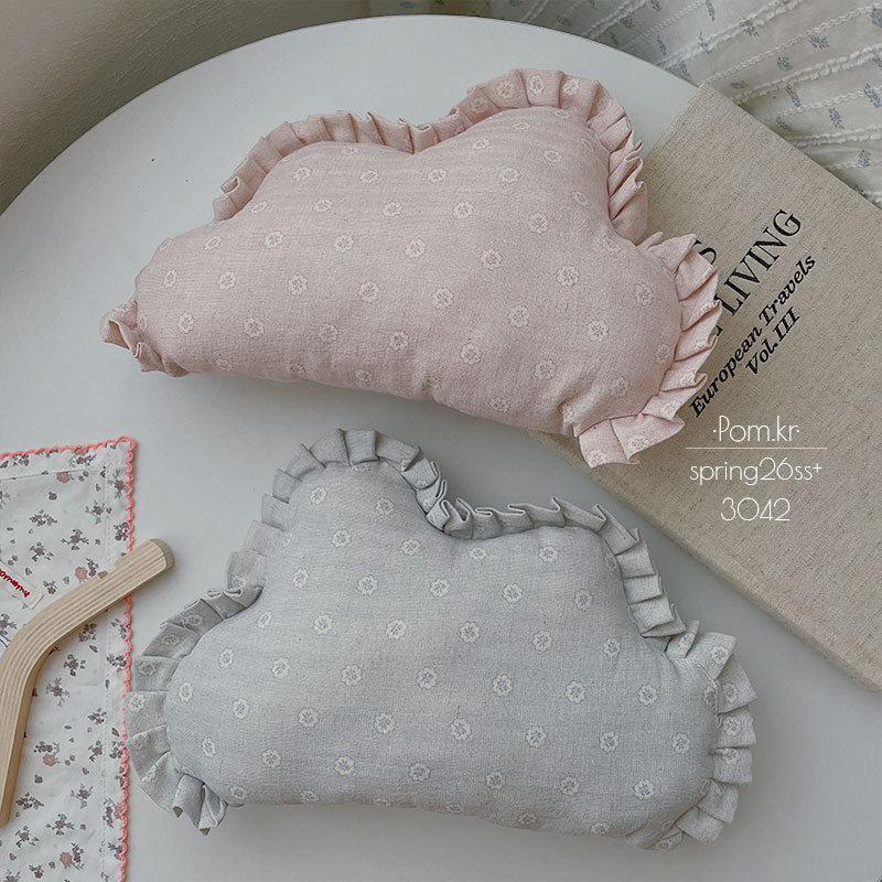 Spring new French fabric cloud throw pillow, sweet ruffled edge baby pillow, soft fufu room decoration item Specification image