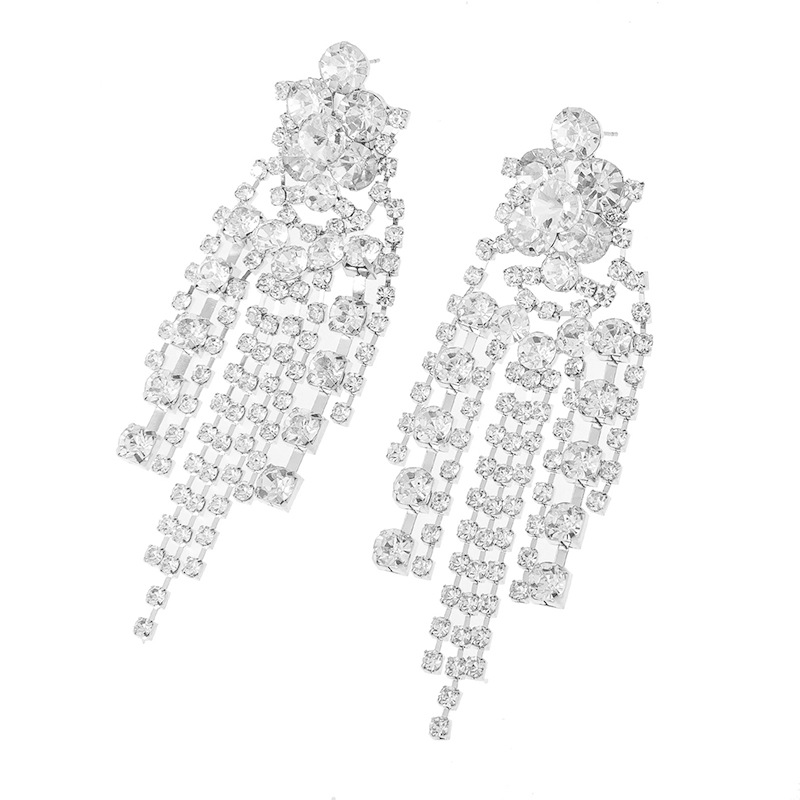 Factory direct sales cross-border claw chain earrings, full rhineston exaggerated tassel earrings, luxurious and trendy European and American party dress accessories, long and elegant women's earrings Application Scenario