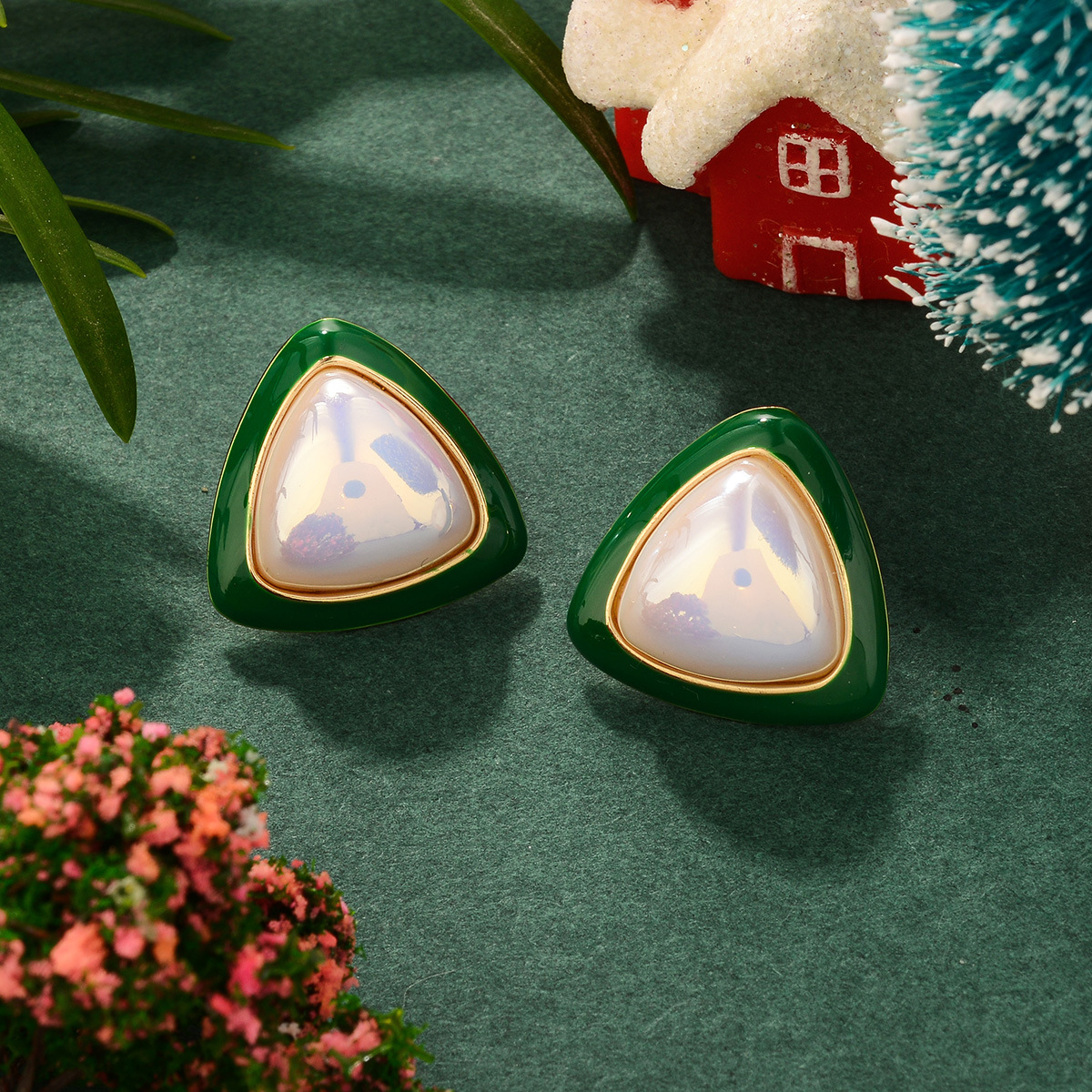 Light luxury and niche green Christmas 2024 French high-end triangular pearl earrings, new trendy silver needle color-preserving stud earrings Specification image