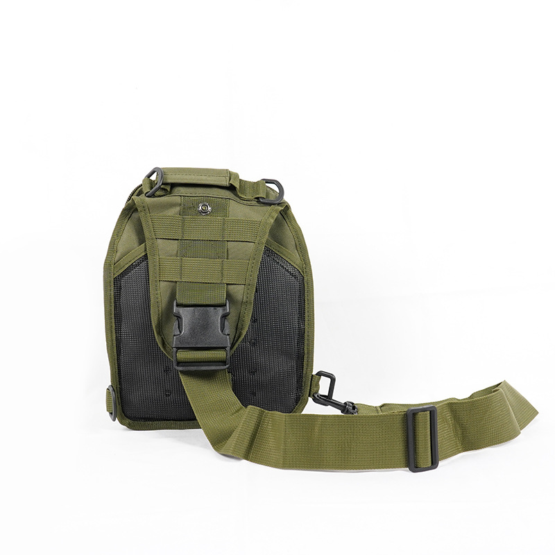现货批发军绿斜挎包野外户外运动旅游帆布骑行包胸挂式战术斜挎包细节图