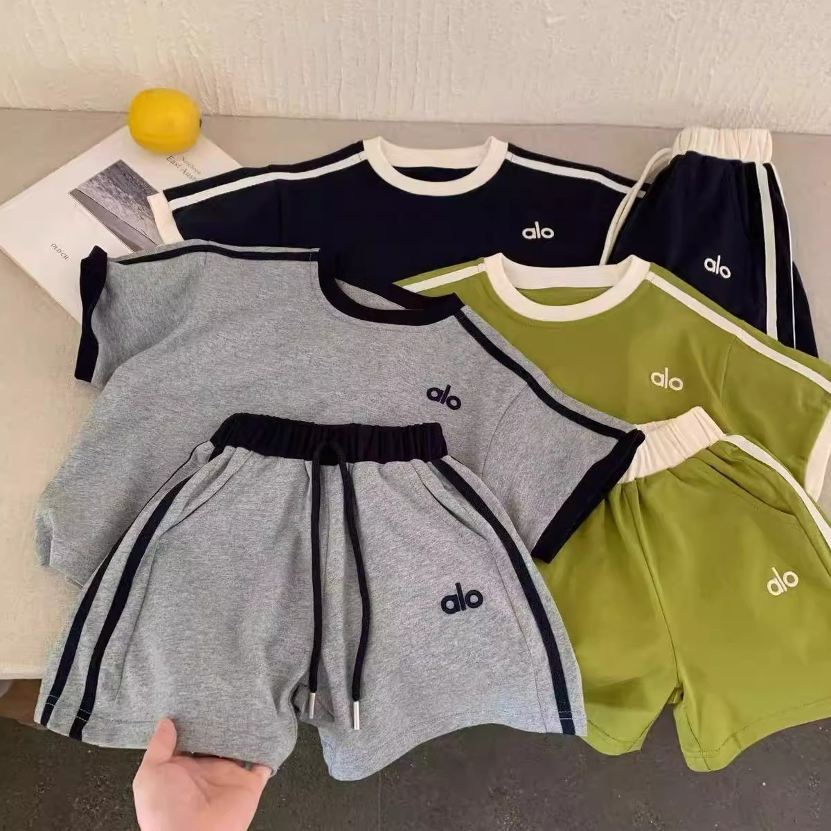 儿童短袖套装2025夏季男女童刺绣潮牌中小童纯棉T恤短裤两件套