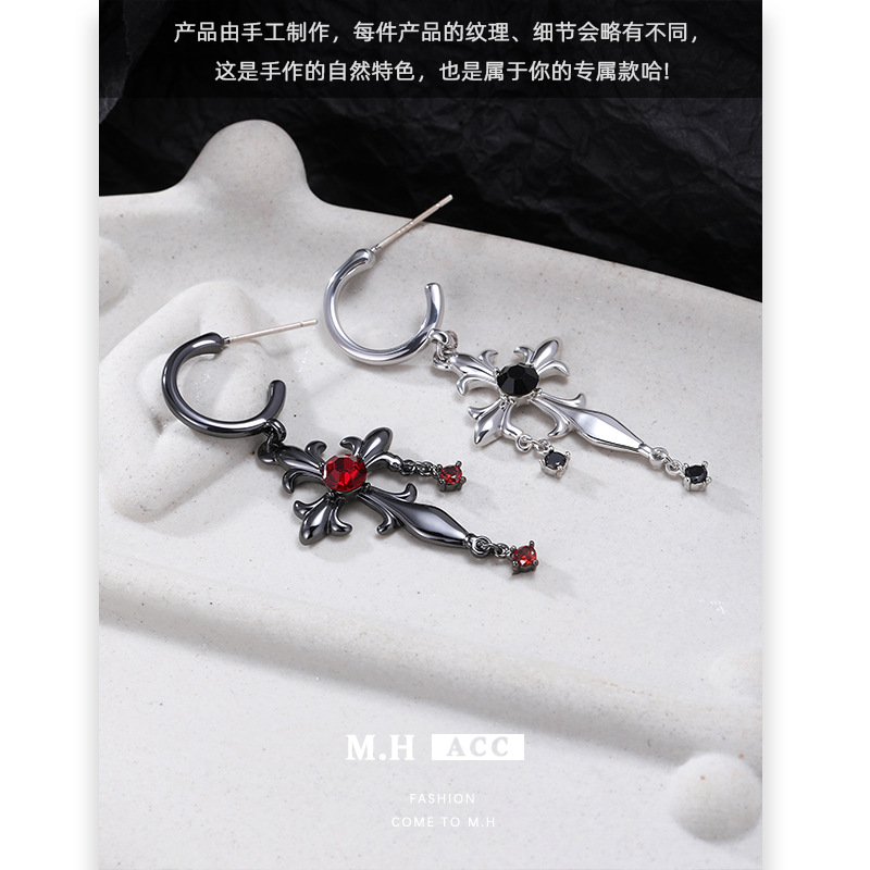 Retro Gothic dark night iris cross earrings, original design sense, European and American punk hip-hop exaggerated earrings for women Application Scenario