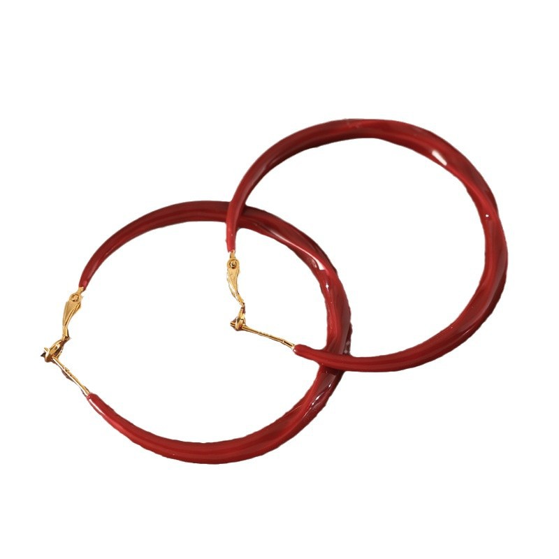 The high-end Angolan red large ear rings make the face look good. The geometric earrings for autumn and winter are simple and elegant. The best-selling stud earrings are for women Item Picture