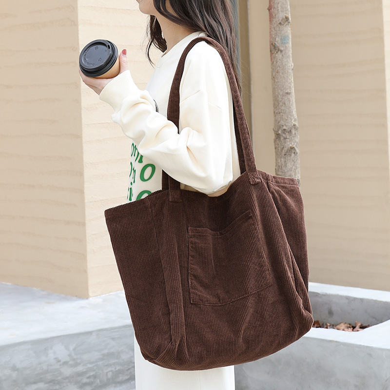 Korean retro corduroy underarm bag, ins artistic large-capacity handbag, trendy and fashionable canvas single-shoulder women's bag details Picture