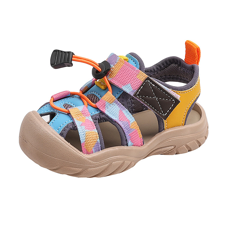 New summer 2025 children's canyoning shoes: Girls' headband sports sandals, Korean-style boys' camouflage anti-slip beach shoes Item Picture