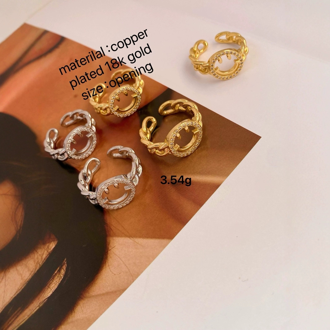 Micro-set zircon ring, cute smiling face ring, adjustable opening ring, 18K gold-plated expression smiling face ring Application Scenario