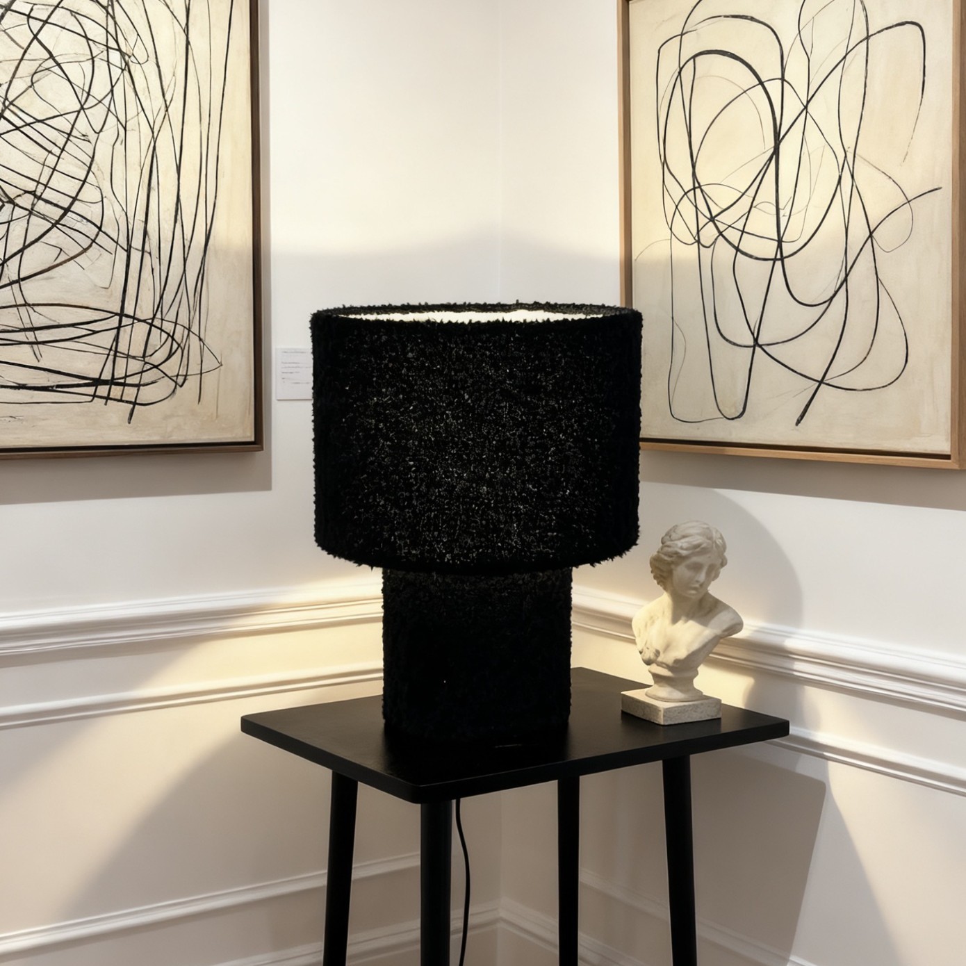 Japanese-style simple solid-color teddy velvet table lamp, living room, study, bedroom, bedside table, mushroom table lamp decorative lighting fixtures details Picture
