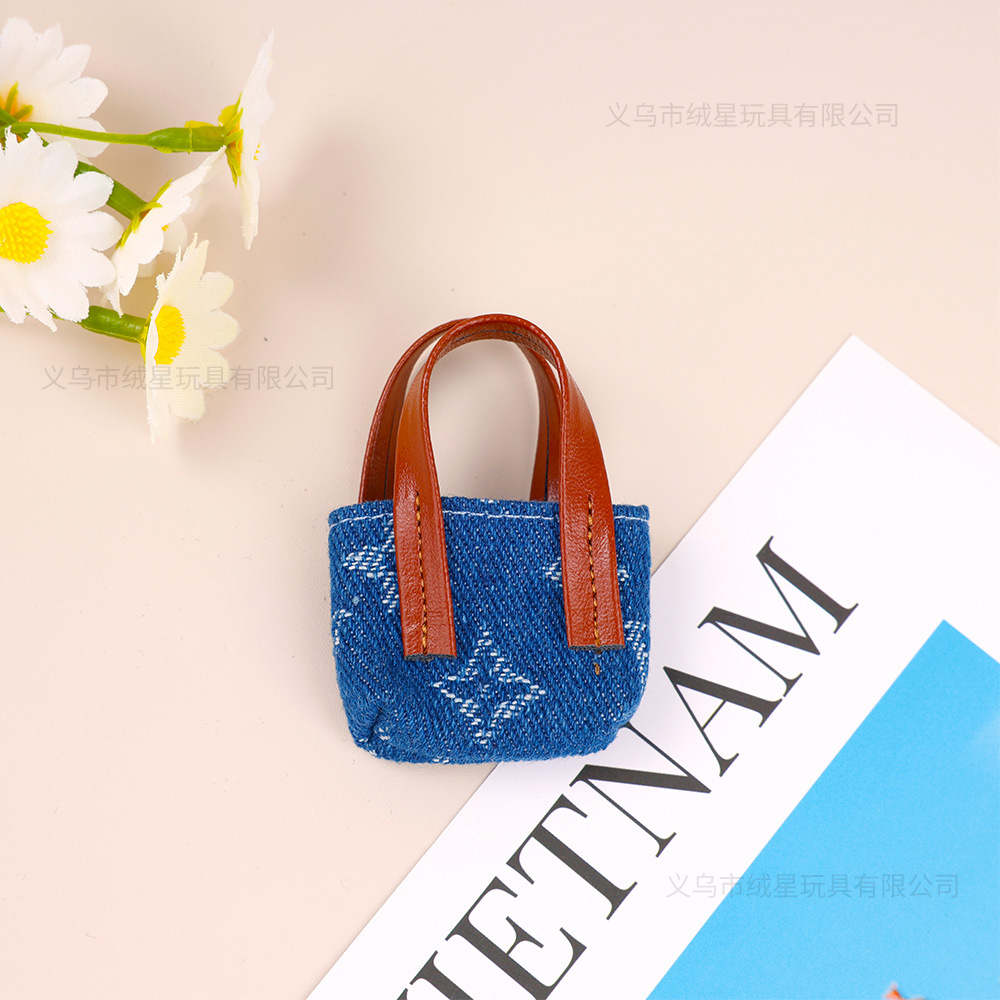 娃娃配饰小挎包牛仔布料大牌印花公仔潮玩单肩包换装娃娃穿搭提包细节图