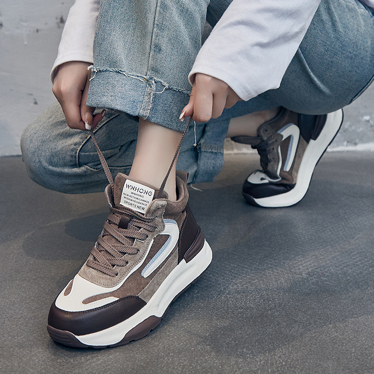 The 2026 Spring and autumn new genuine leather high-top dad shoes for women, thick-soled, color-blocking and fleece lace-up casual sneakers, are trendy on Instagram Application Scenario