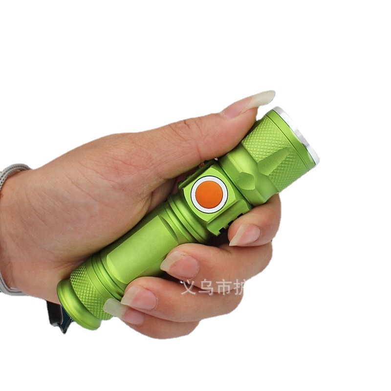 手电筒/小型手电/战术手电筒/太阳能板手电筒/手电筒装电池白底实物图