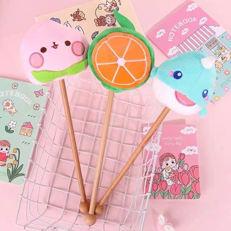 The aquarium series of home furnishings features creative fabric, plush massage hammers, water clusters, and back hammers. Logos can be added for production Application Scenario