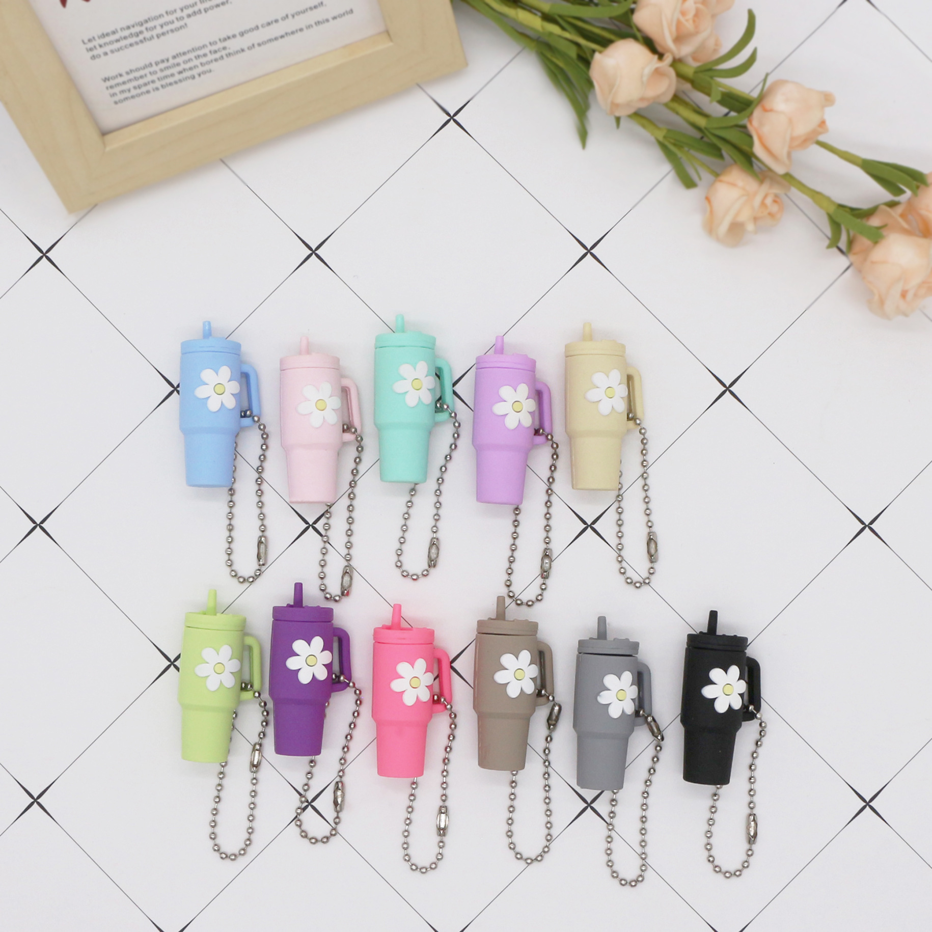 Amazon's best-selling soft rubber keychains, Stanley cup pendants, key chains, and creative milk tea cup keychains are in stock Specification image