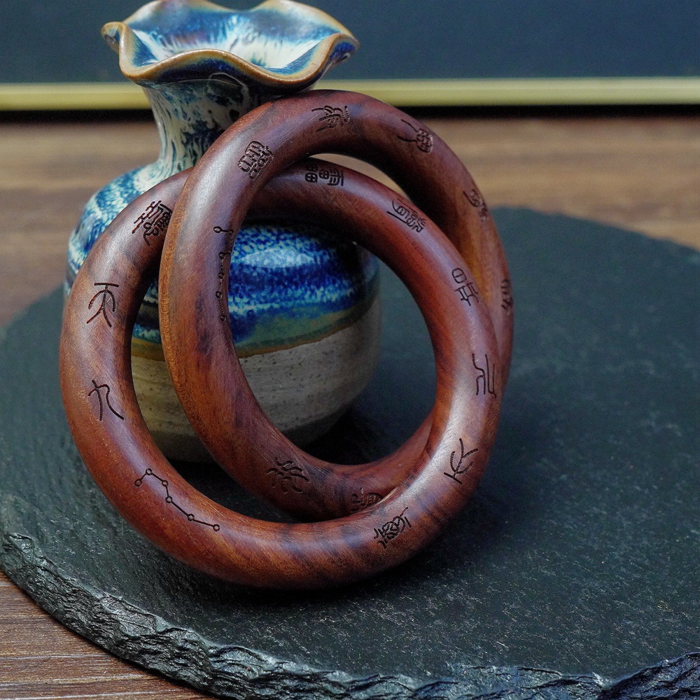 木质工艺品实物图