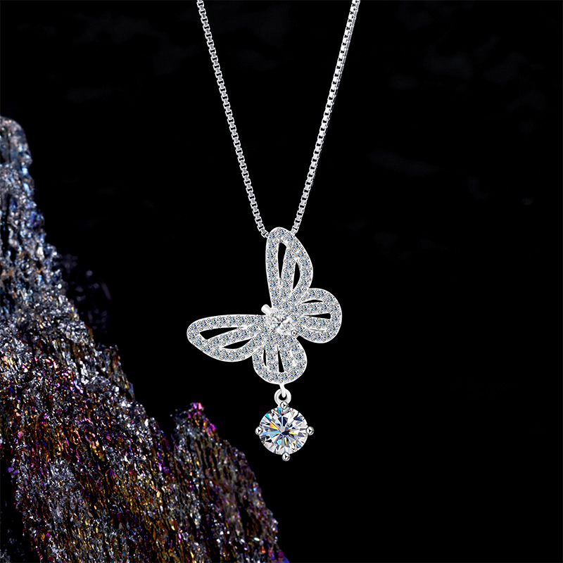 Zhuoheng Select S925 Pure Silver Moissanite Necklace For Women, A High-End And Niche Queen Iris Pendant Necklace