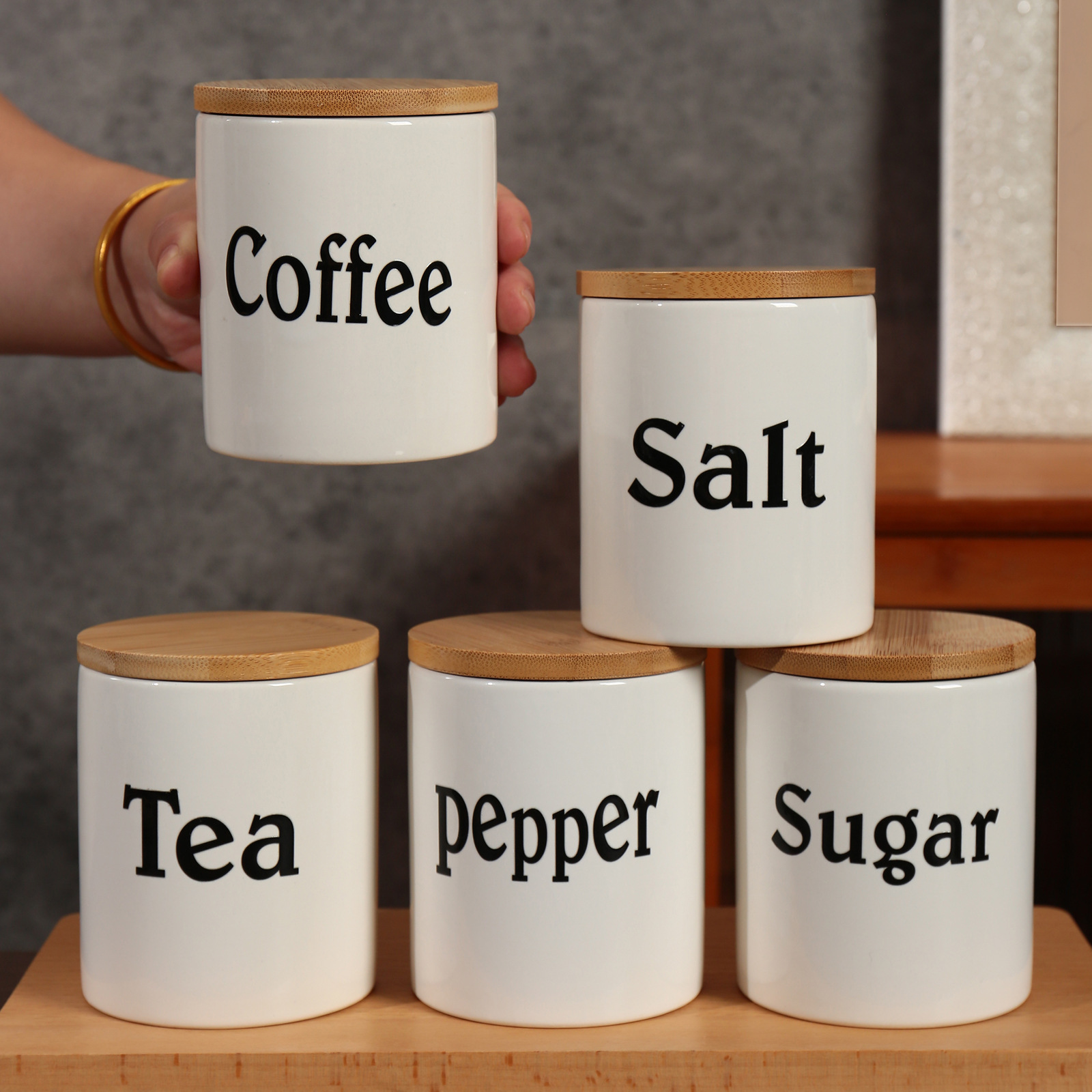 现货推广 白色陶瓷密封罐 400ml下午茶收纳罐 厨房盐胡椒储物罐