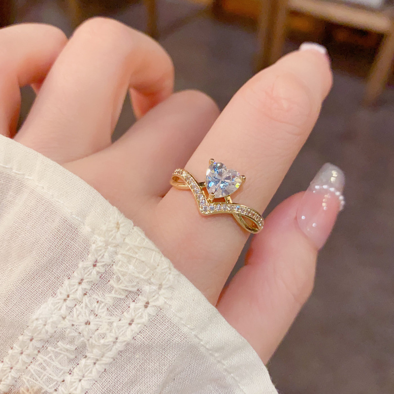Summer's new fashionable full-diamond heart-shaped open-mouth ring for women, with a unique and versatile design sense, is available for wholesale