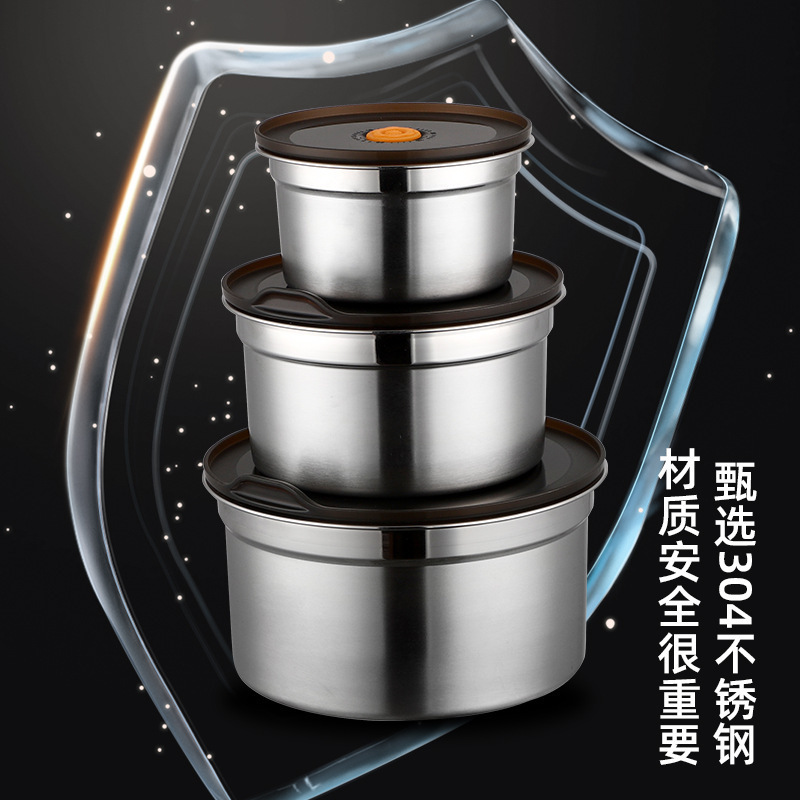 304 stainless steel fresh-keeping box, draining vegetable and fruit basket, outdoor sealed refrigerator with lid, food-grade freezer box Application Scenario