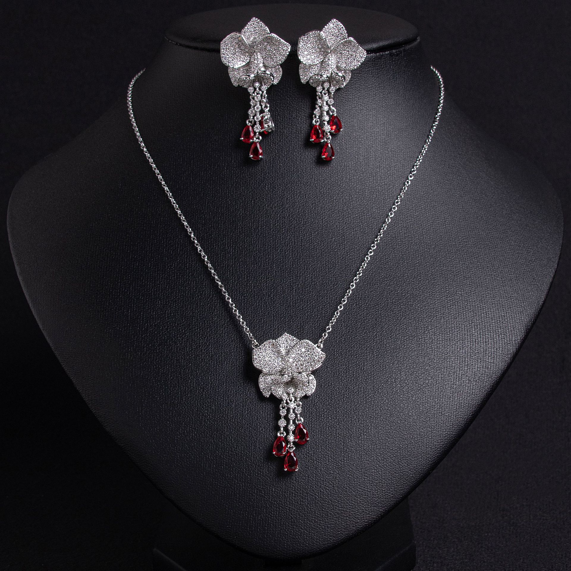 Cross-border light luxury high-end tassel long stud necklace, flower niche design high-end diamond-encrusted zircon earrings details Picture