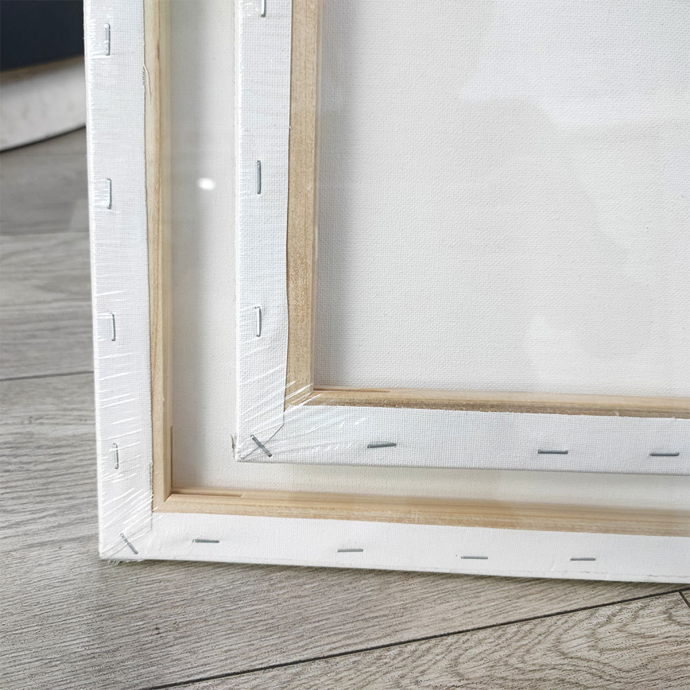 Solid wood square oil painting frame, oil painting board, pure cotton white oil painting cloth, acrylic painting, round oil painting frame wholesale Application Scenario