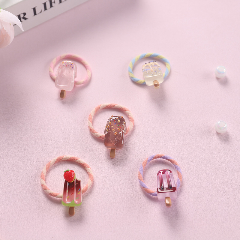 "Resin cartoon Hair tie Accessories" are available for wholesale in stock, featuring cute plush toy resin parts, hair ties and hair bands, as decorative materials Application Scenario