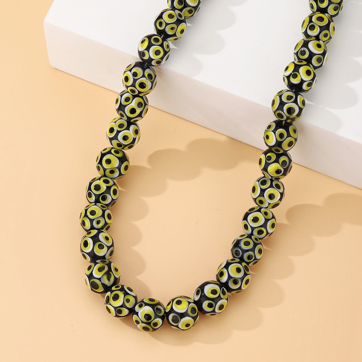 New handcrafted beaded and scattered beads, multi-color DIY jewelry accessories, bracelets, necklaces, material, wholesale of glass Application Scenario