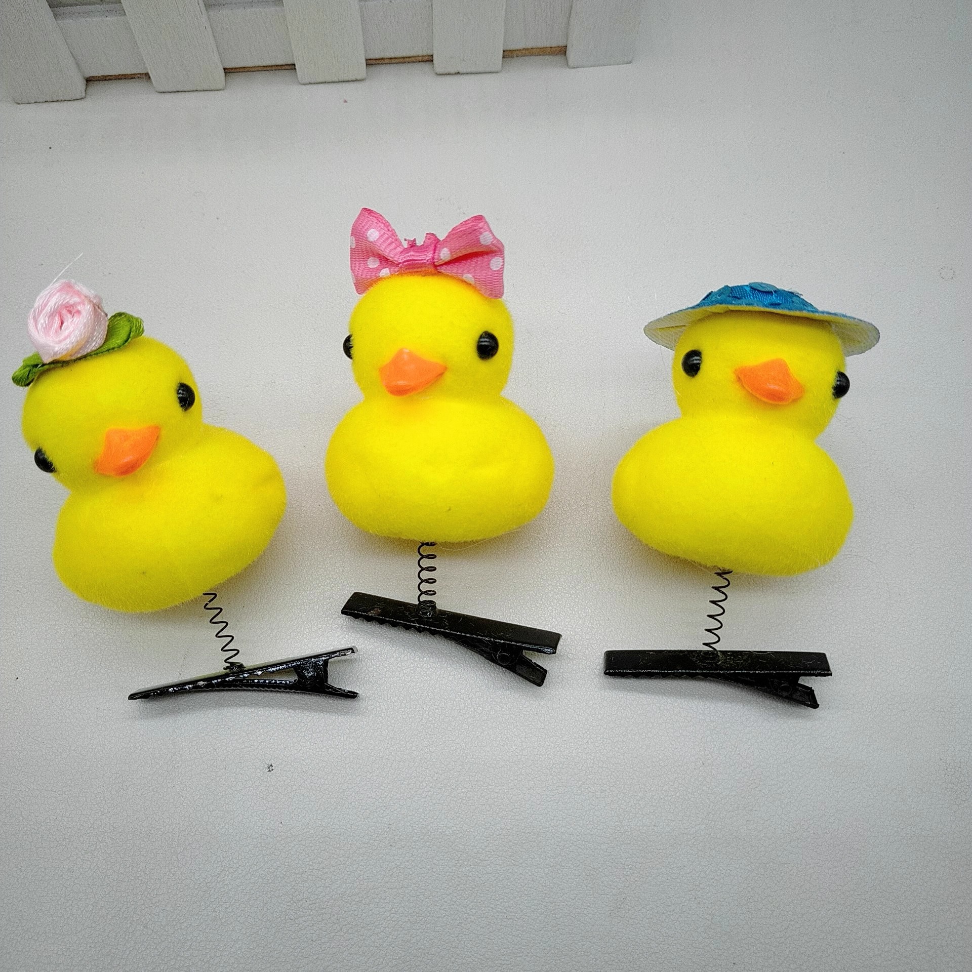 Cute hat with bow tie, rose crown dress, 2025 Internet celebrity bestseller, little yellow duck headwear, spring hair clip details Picture