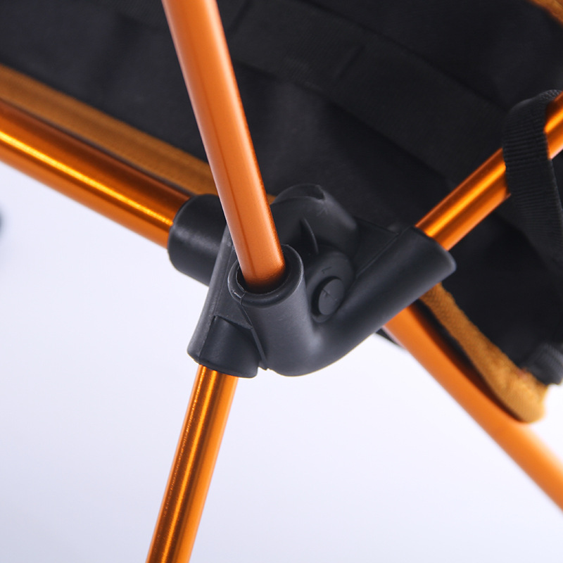قيلولة خفيفة على شرفة الكرسي المطوي في الهواء الطلق Specification image
