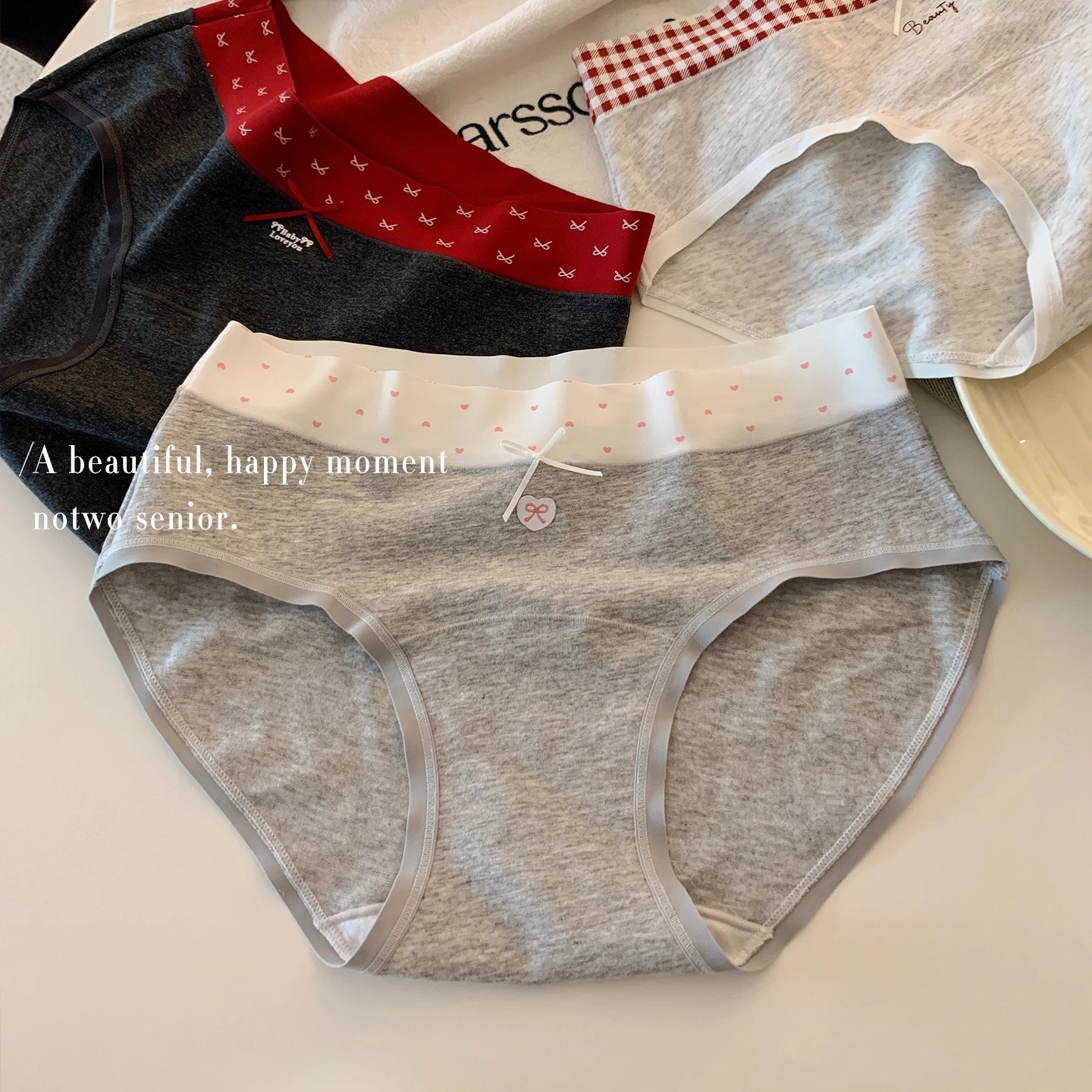 Sweet and high-appearance-level women's underwear 10A antibacterial pure cotton extended crotch seamless comfortable women's breathable triangle pants Item Picture
