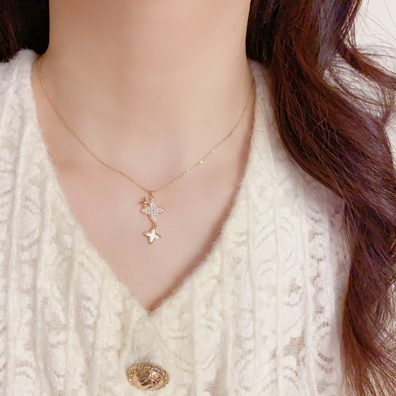 Moda japonesa y coreana luz extravagancia micro circonitas flores planeta elementos cadena temperamento nicho sentido del diseño cadena de clavícula versátil accesorios Application Scenario