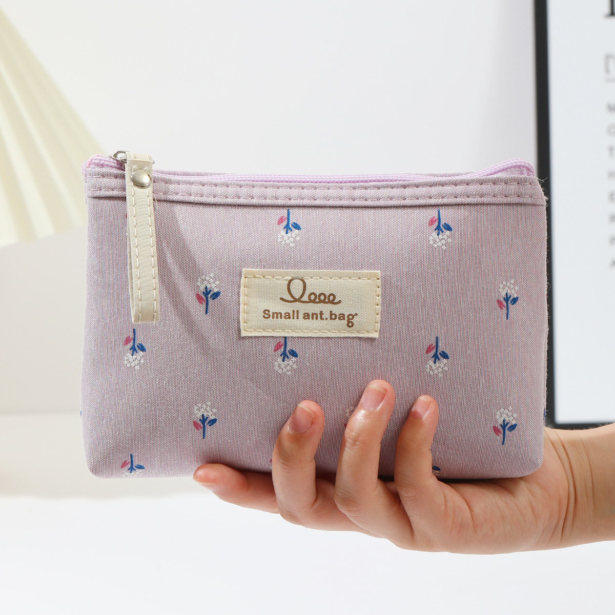 Cross-border printed canvas cosmetic bag, waterproof portable for women, Ins-style letter student pen case, travel storage toiletry bag Specification image