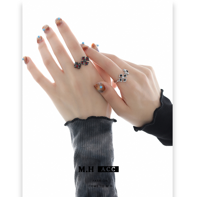 Retro dark Gothic style night starlight ring for women, a light luxury and high-end design, original ins ring details Picture