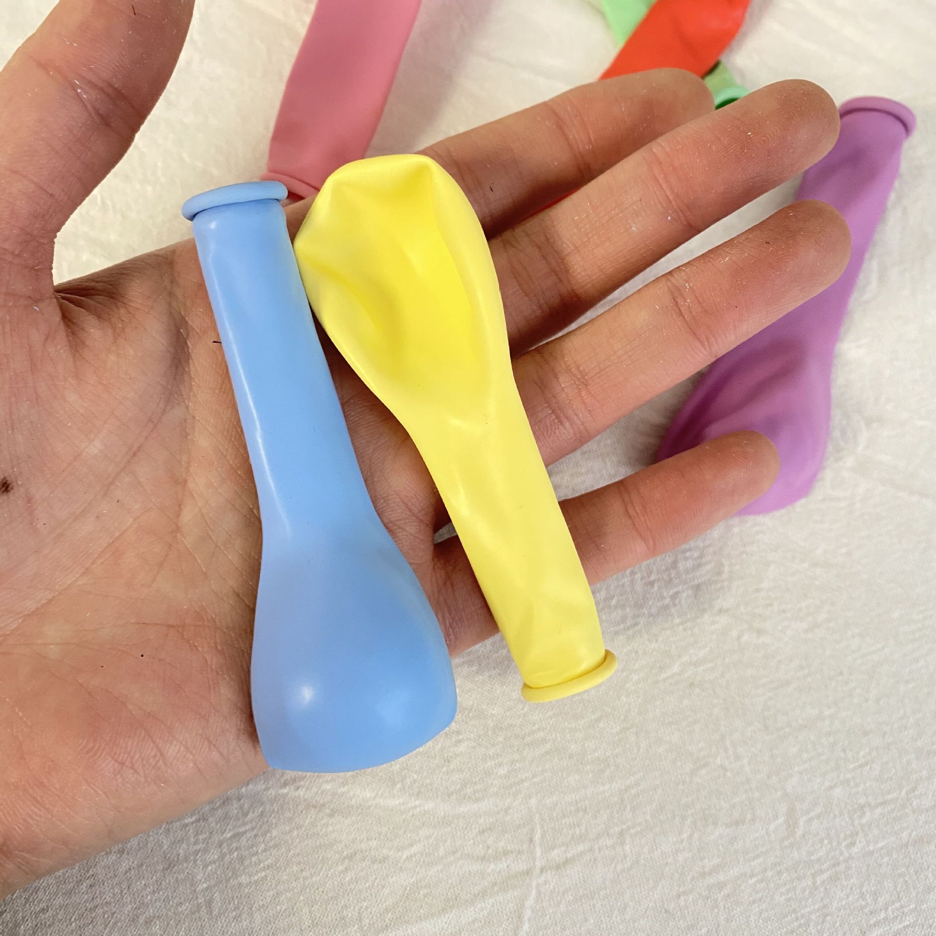 Thickened balloons, children's round balloons, birthday and wedding decorations, 5-inch candy balloons, party-shaped balloons Application Scenario